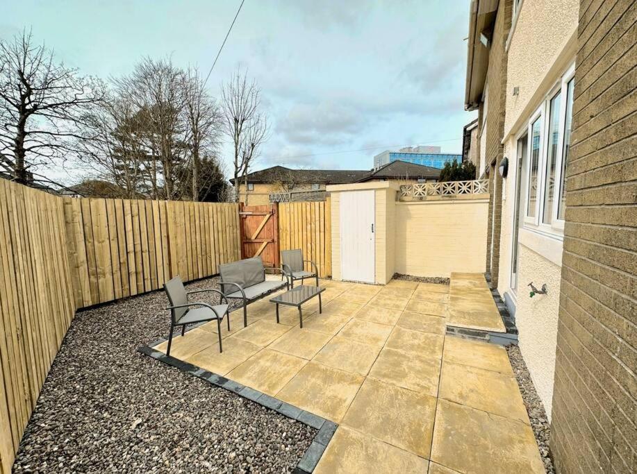 Quirky, Family Home In Glasgow Cardonald Exterior foto